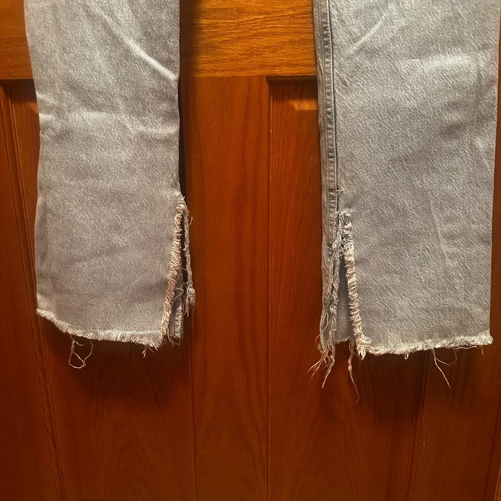 ZARA FLARED RIPPED SLIM FIT high rise JEANS LIGHT-BLUE sz 4 - Picture 4 of 12